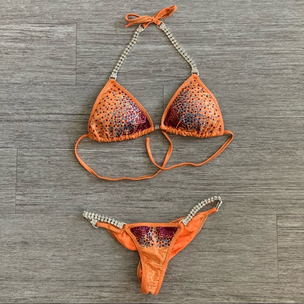 FIRE Competition Bikini 🔥 ❤️